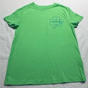 🛍️ Little boy green “So lucky” short sleeved tshirt, size 6/7, wear to school